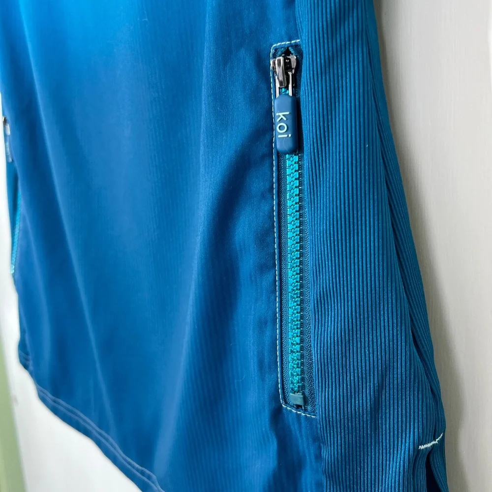 Koi Lite Reform Ombre‎ V-Neck Top, S, Electric Blue and Navy, Scrubs - Picture 12 of 14